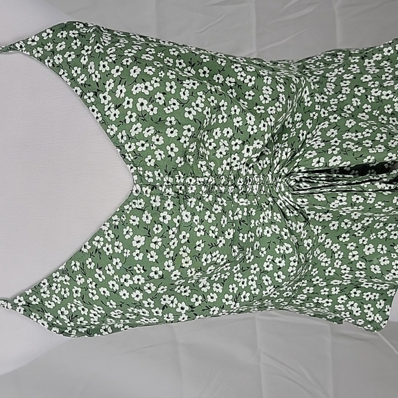 Wild Fable Size L Green Floral Cinch Front Crop Halter Top, Exc. Used Condition - Picture 2 of 12
